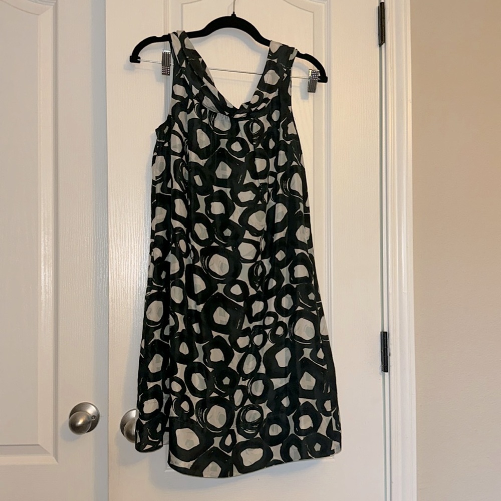 New York and Company size 4 silk cocktail dress